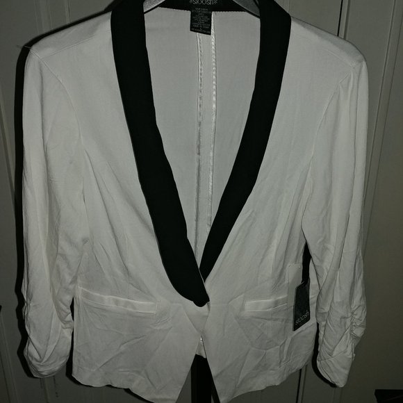 Stoosh: White & Black One-Button Blazer - Juniors Size Large - NWT - Picture 1 of 6